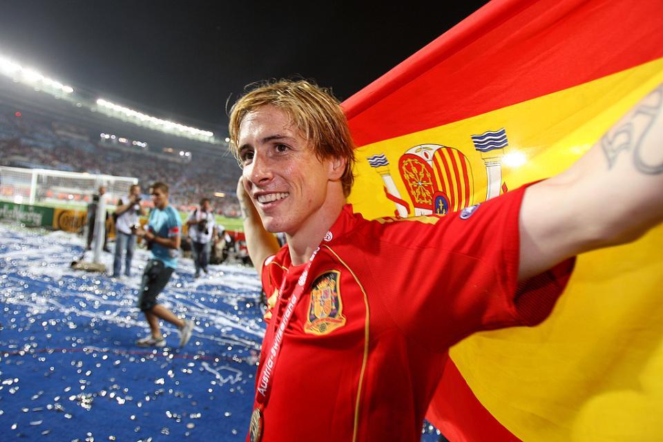 世界杯客户端升级-南非世界杯的这支西班牙这么厉害？若踢明年世界杯 还能轻松夺冠